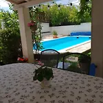 Appartamento Mali Lovor *