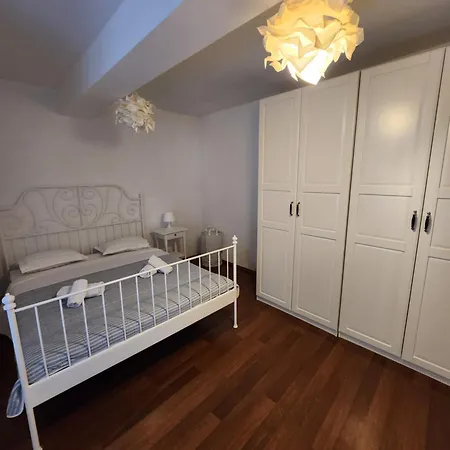 Mali Lovor Διαμέρισμα Σολίν