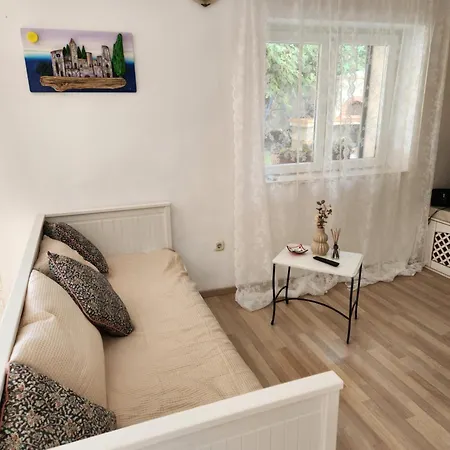 Mali Lovor * Σολίν