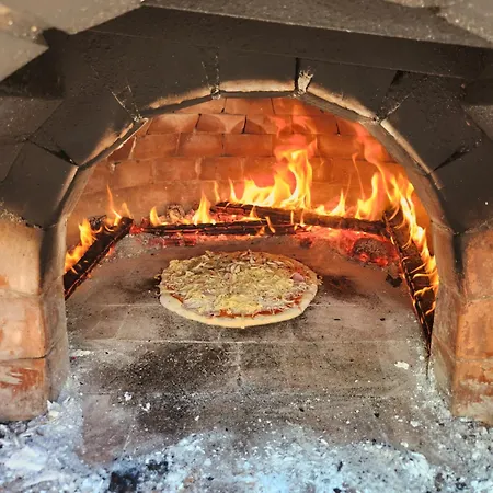 Mali Lovor 아파트